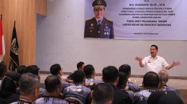
Ahli Utama Dirjen Pemasyarakatan sekaligus Koordinator Pokja Pencegahan Satgas Saber Pungli Menkopolhukam RI, Drs. Nugroho  kunjungan kerja ke Lembaga Pemasyarakatan Kelas IIA Banceuy Bandung, Jumat (15/11/2024).(Foto: Ist) 
