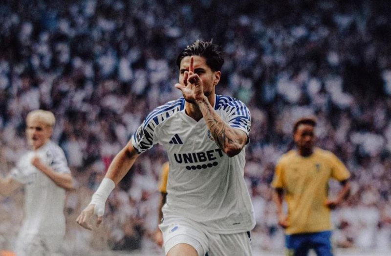 
Selebrasi bek FC Copenhagen, Kevin Diks saat mencetak gol (Foto: Instagram @kevindiks2)