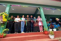 Peresmian dan serah terima pembangunan kembali SDN 3 dan 4 Barusari di Desa Barusari, Kecamatan Pasirwangi, Kabupaten Garut, Kamis (6/2/2025)(Foto: Ist)
