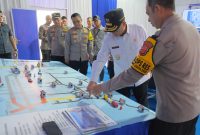 
Wakil Gubernur Jabar Erwan Setiawan meninjau Posko Terpadu Gerbang Tol Cileunyi, Kabupaten Bandung, Kamis (27/3/2025).(Foto: diskominfo)