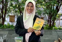 Ema Suranta, Kartini penggerak lingkungan yang mengubah tumpukan sampah menjadi sumber harapan bagi masyarakat dan masa depan (Foto: Istimewa)