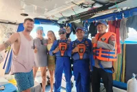 Satpolairud Polres Garut melakukan pemeriksaan
kapal asing berbendera Malaysia bernama SEAPUP yang berlabuh darurat di Perairan Santolo, Kecamatan Cikelet, Kabupaten Garut, Rabu (28/5/2025).
(Foto: Istimewa)
