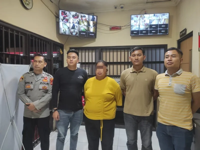 TG (44), warga Kecamatan Katapang, Kabupaten Bandung diamankan Satreskrim Polres Garut karena diduga telah melakukan pencurian emas di toko emas Pasar Baru Cibatu, Garut (Foto: Istimewa)