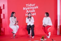 Sesi Talk Show mengenai pentingnya kualitas tidur bagi tumbuh kembang anak dengan menghadirkan narasymber Nucha Bachri, dr.m Yuni Astria Sp.A dan Caca Tengker. (Foto: Ist)