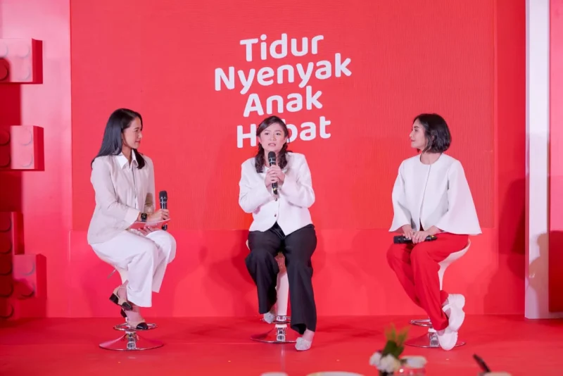 Sesi Talk Show mengenai pentingnya kualitas tidur bagi tumbuh kembang anak dengan menghadirkan narasymber Nucha Bachri, dr.m Yuni Astria Sp.A dan Caca Tengker. (Foto: Ist)