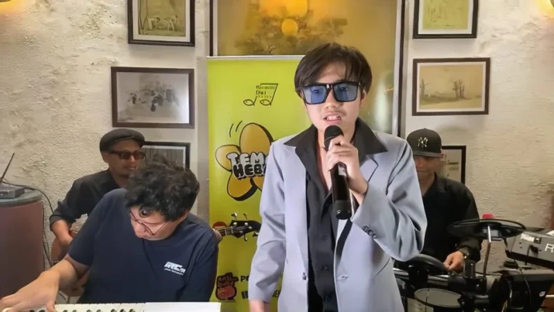 Kenneth Trevi saat Intimate Concert dan Launching album lagu Tak Runtuh. (Dok. Istimewa)
