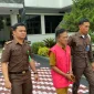 Kepala Desa Sukasenang, Kecamatan Bayongbong, Kabupaten Garut, H (55), ditetapkan sebagai tersangka oleh Kejari Garut atas kasus dugaan korupsi dana desa di Desa Sukasenang,  Senin (30/6/3025) petang (Foto: Istimewa)