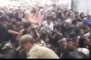 Pesta Rakyat yang digelar dalam rangkaian pernikahan Maula Akbar Mulyadi Putra, anak Gubernur Jawa Barat Dedi Mulyadi, dengan Wakil Bupati Garut  Luthfianisa Putri Karlina, menewaskan tiga warga.Peristiwanya terjadi gerbang barat alun-alun Kabupaten Garut, Jawa Barat, Jumat (18/7/2025). (Foto: Ist)