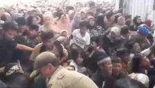 Pesta Rakyat yang digelar dalam rangkaian pernikahan Maula Akbar Mulyadi Putra, anak Gubernur Jawa Barat Dedi Mulyadi, dengan Wakil Bupati Garut  Luthfianisa Putri Karlina, menewaskan tiga warga.Peristiwanya terjadi gerbang barat alun-alun Kabupaten Garut, Jawa Barat, Jumat (18/7/2025). (Foto: Ist)