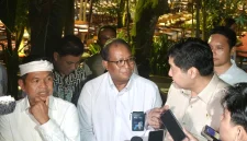 Mentri PKP dan Gubernur Jabar ingatkan masyarakat jauhi rentenir dan manfaatkan pembiayaan resmi saat peluncuran pembiayaan mikro perumahan di Lembur Pakuan Subang, Rabu (23/7/2025)(Foto: Istimewa)