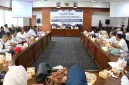 
Penyuluhan Hukum terkait Pencegahan Tindak Pidana Pengelolaan Anggaran Sekolah Pada Satuan Pendidikan Dikmas, SD, dan SMP se-Kabupaten Garut yang berlangsung di Aula BJB Cabang Garut, Jalan Ahmad Yani, Kecamatan Garut Kota, Kabupaten Garut, Rabu (13/8/2025).(Foto: andre/dara)
