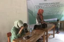 
Program Lumbung Gizi yang digagas mahasiswa Kuliah Kerja Nyata (KKN) Universitas Nusa Putra mendapat sambutan positif dari masyarakat Desa Wangunsari, Kecamatan Cisolok, Kabupaten Sukabumi.(Foto: Ist)
